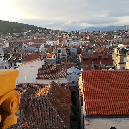 Old Town & Ela Place ゲストハウス