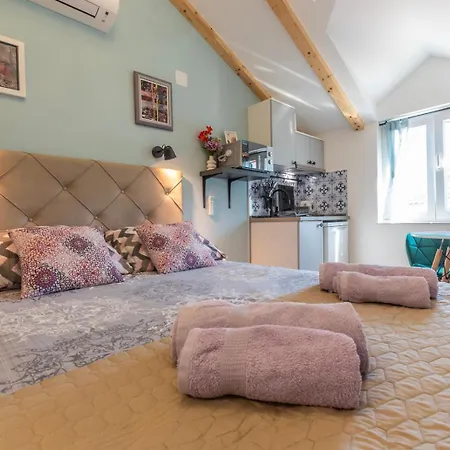 Old Town & Ela Place Спліт