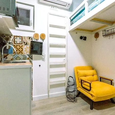 Old Town & Ela Place Гостьовий будинок 3*