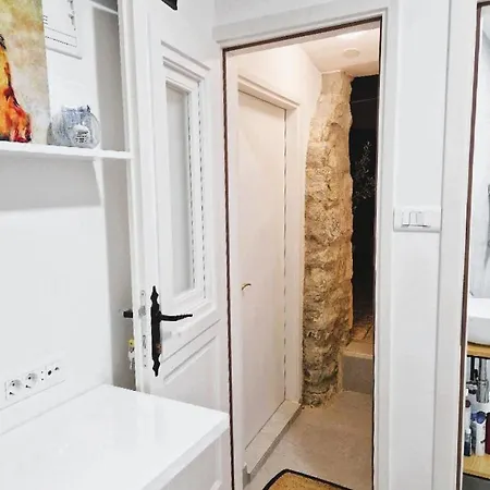 بيت ضيافة Old Town & Ela Place سبليت