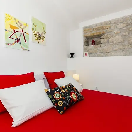 Old Town & Ela Place